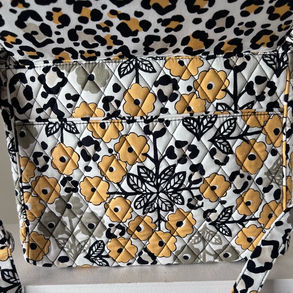 Vera Bradley Crossbody Tablet Hipster Go Wild NWOT  Floral Colorful - Picture 3 of 7